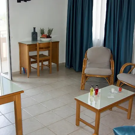 Michael Apartments Agia Marina  Exterior photo
